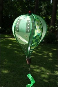 Standard Hot Air Balloon Spinner, Green Patchwork